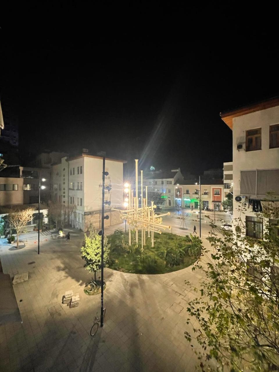 טיראנה Trumpets Apartment מראה חיצוני תמונה
